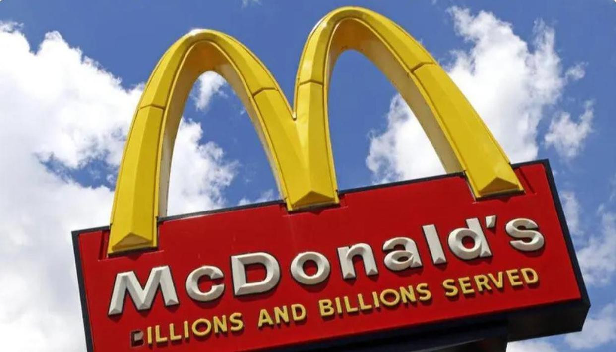 Fast Food Restaurants Open On Thanksgiving
 McDonald s thanksgiving hours Is McDonald s open on