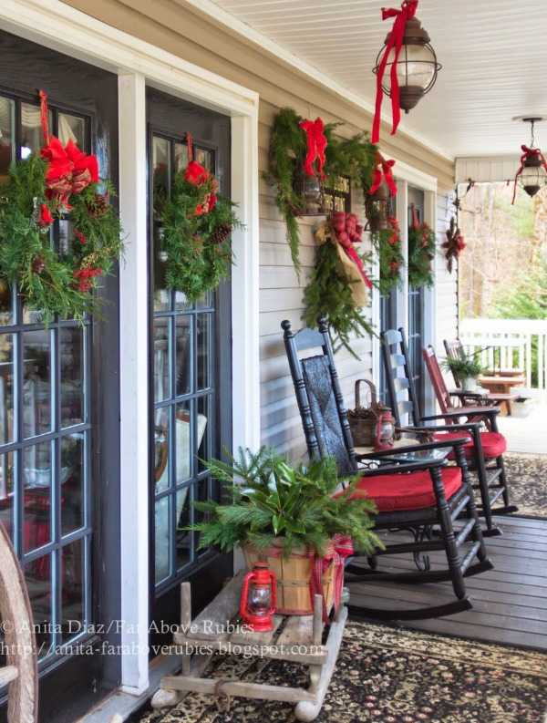 Front Porch Christmas Decorations
 25 BEST Christmas Front Porches Ideas for The Holidays