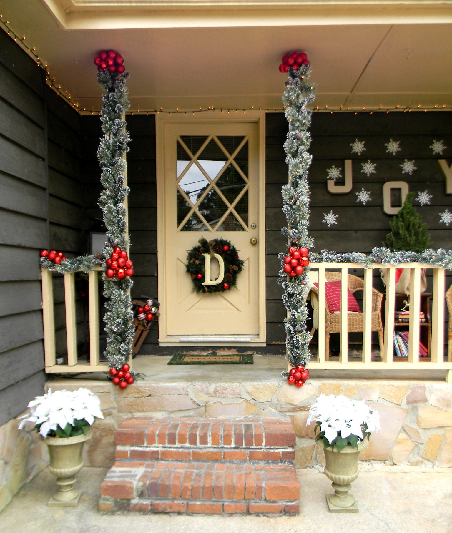 Front Porch Christmas Decorations
 Front Porch Christmas Decorating Ideas Country Christmas