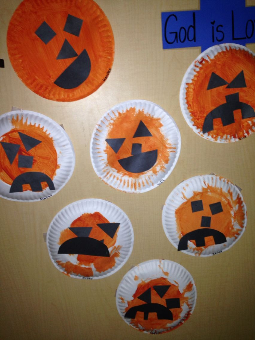 Halloween Art And Craft For Toddlers
 Two year old jack o lantern craft Halloween art I m not
