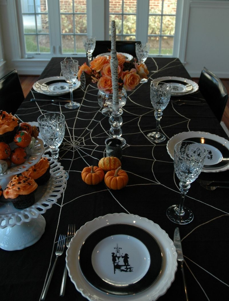 Halloween Table Ware
 21 Funny & Cute Ideas For Halloween Table Decorations