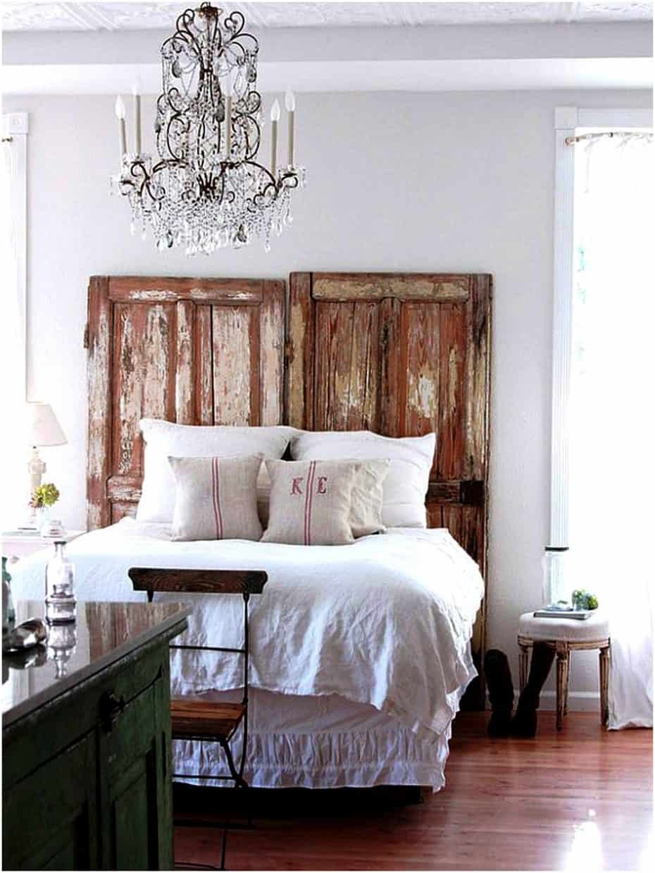 Ideas For Small Bedroom
 15 Bedroom Chandeliers That Bring Bouts of Romance & Style