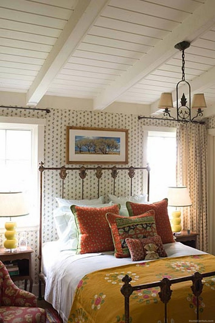 Ideas For Small Bedroom
 50 Classic and Vintage Farmhouse Bedroom Ideas