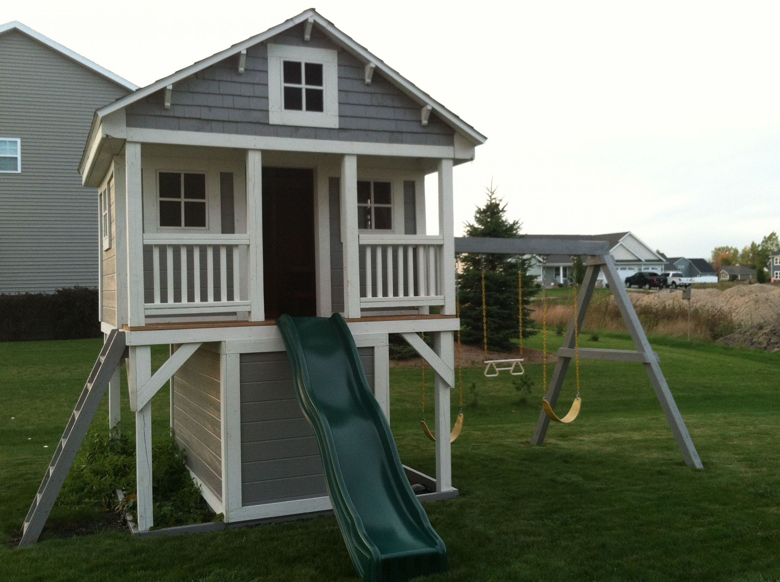 Kids Play House Swing Set
 Backyard Clubhouse