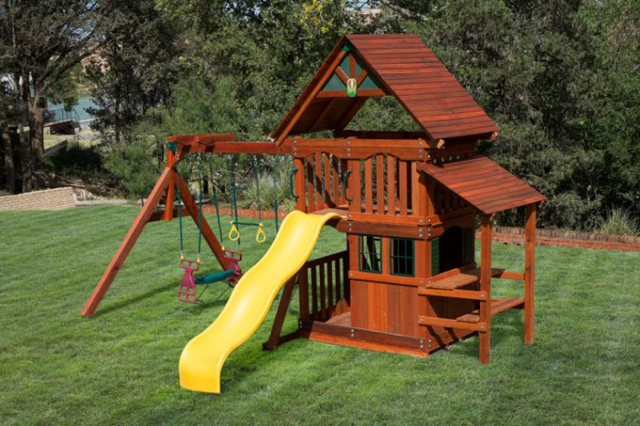 Kids Play House Swing Set
 Swingset with Playhouse WestTexasSwingsets