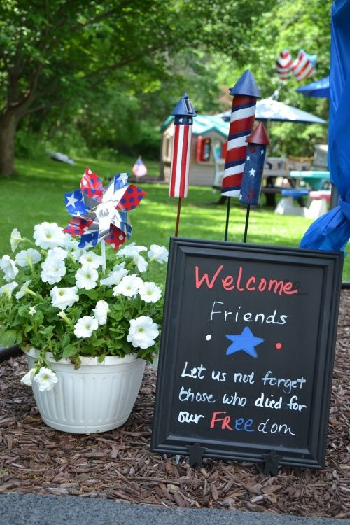 Memorial Day Grave Decoration Ideas
 Planning a Patriotic Themed Memorial Day Party