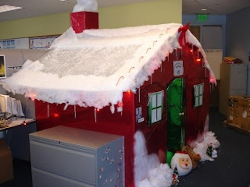 Office Cubicle Christmas Decorating Ideas
 Holiday fice Decorating Ideas Get Smart WorkSpaces