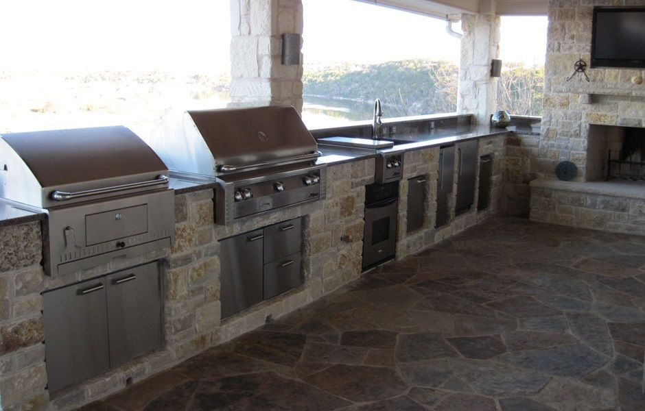 Outdoor Kitchen Charcoal Grill
 Alfresco Outdoor Kitchen with Built In Charcoal Grill