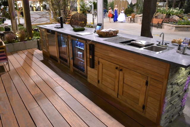 Outdoor Kitchen Kegerator
 Chicago Roof Deck & Garden Contemporary Chicago by