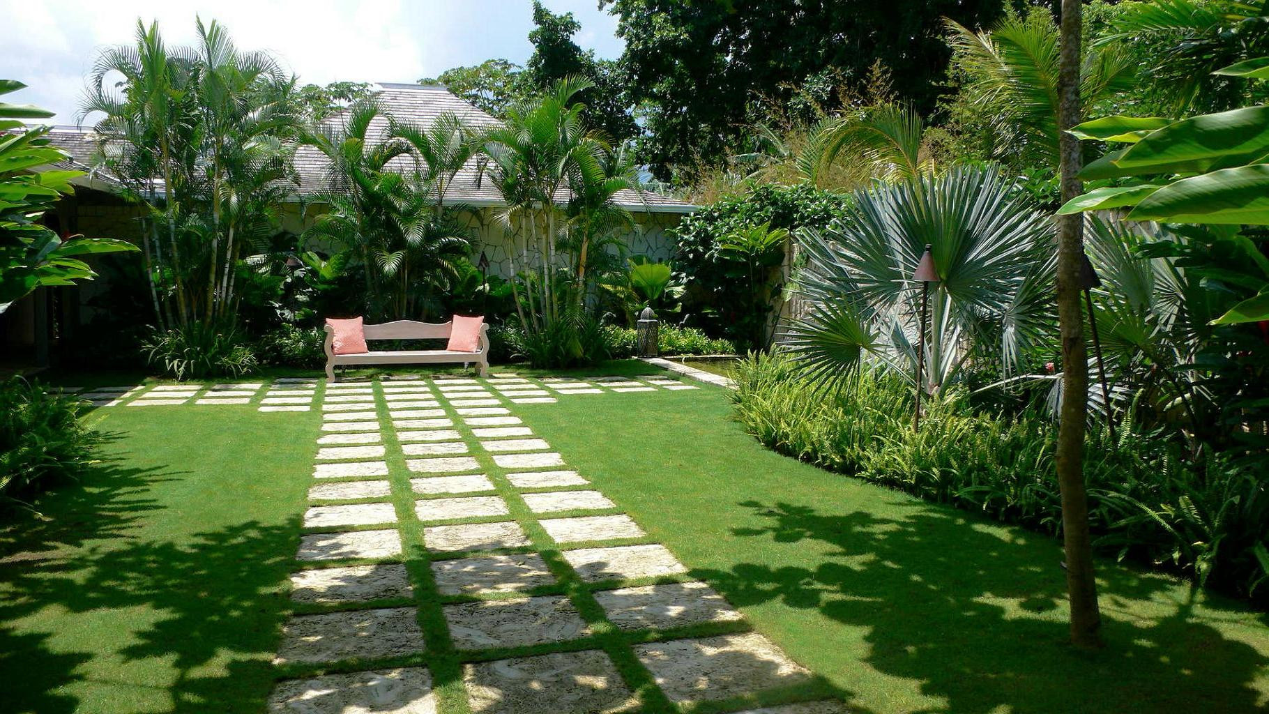 Outdoor Landscape Tropical
 Tropical Garden Design & Landscaping in Brisbane