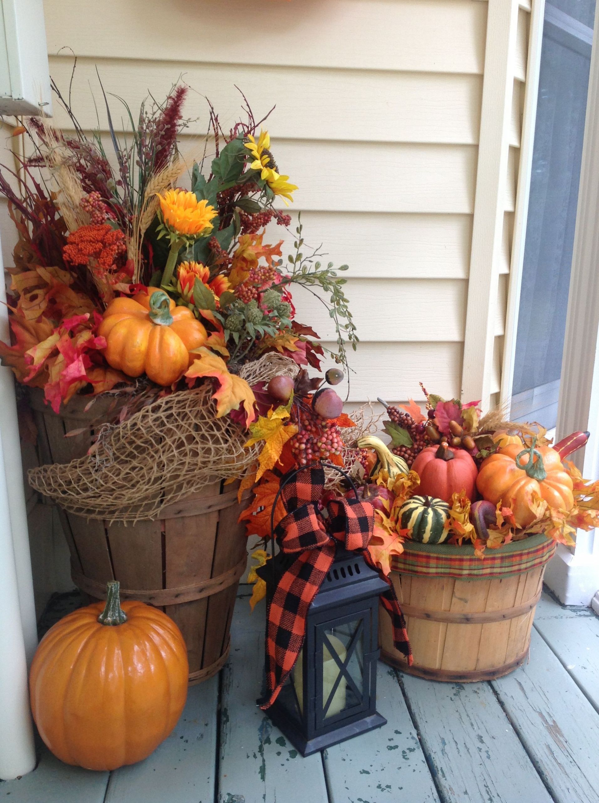 Outside Fall Decor Ideas
 Baskets full of FALL autumn outdoor decor