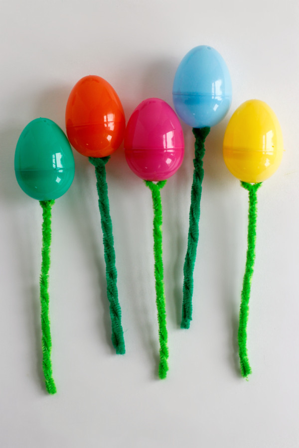 Pipe Cleaner Easter Crafts
 Plastic Easter Egg Flower Bouquets