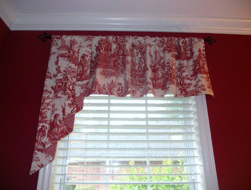 Red And White Kitchen Curtains
 7 Inspirational Themes For Red Kitchen Curtains Interior
