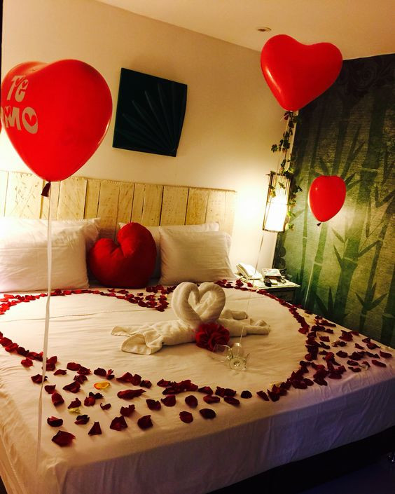 Romantic Bedroom Ideas For Valentines Day
 How To Decorate Your Bedroom For Valentine’s Day My