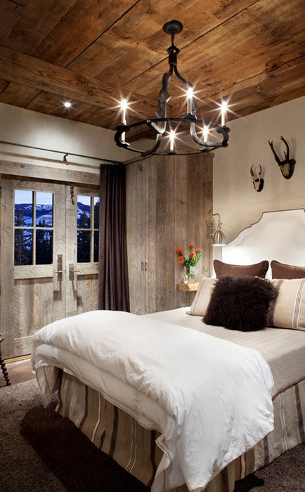 Rustic Master Bedroom
 20 Cozy Bedroom Interior Design Ideas