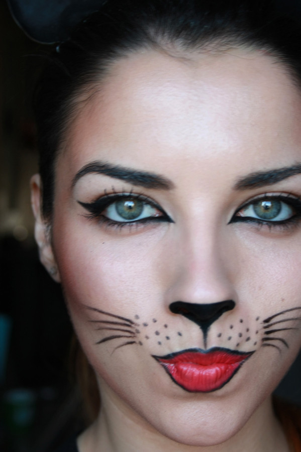 Simple Halloween Makeup Ideas
 Deea make up Halloween Make up Catwoman