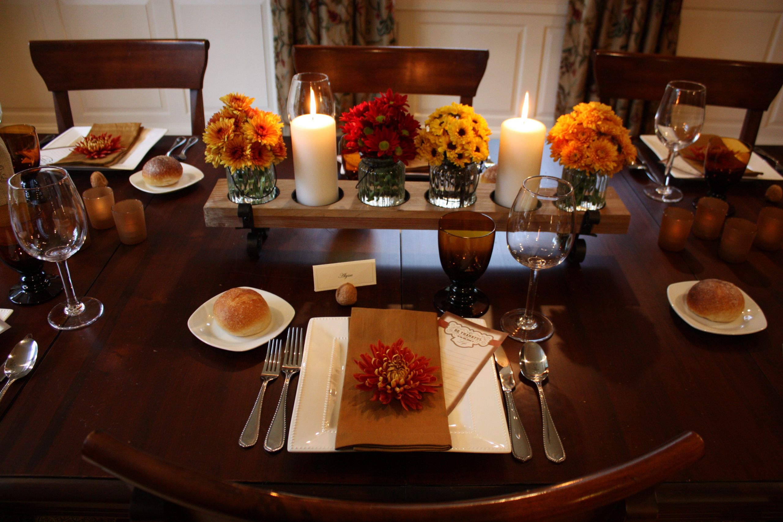 Simple Thanksgiving Table Decorations
 Thanksgiving Table