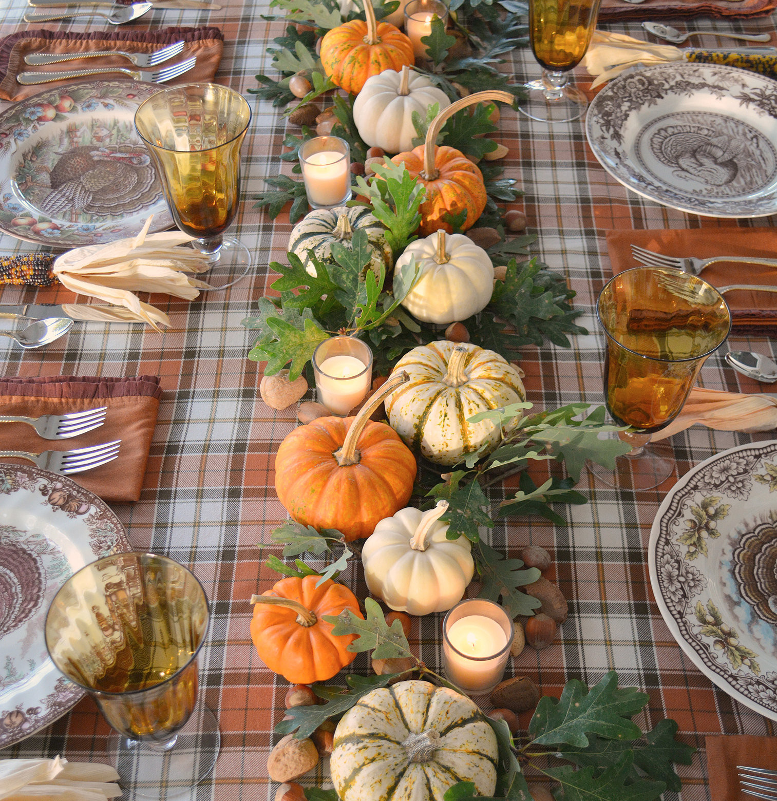 Simple Thanksgiving Table Decorations
 34 Stunning Thanksgiving Table Decor Ideas for 2019