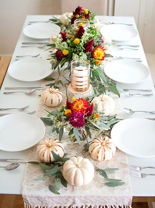 Simple Thanksgiving Table Decorations
 27 Cozy And Eye Catching Thanksgiving Table Settings