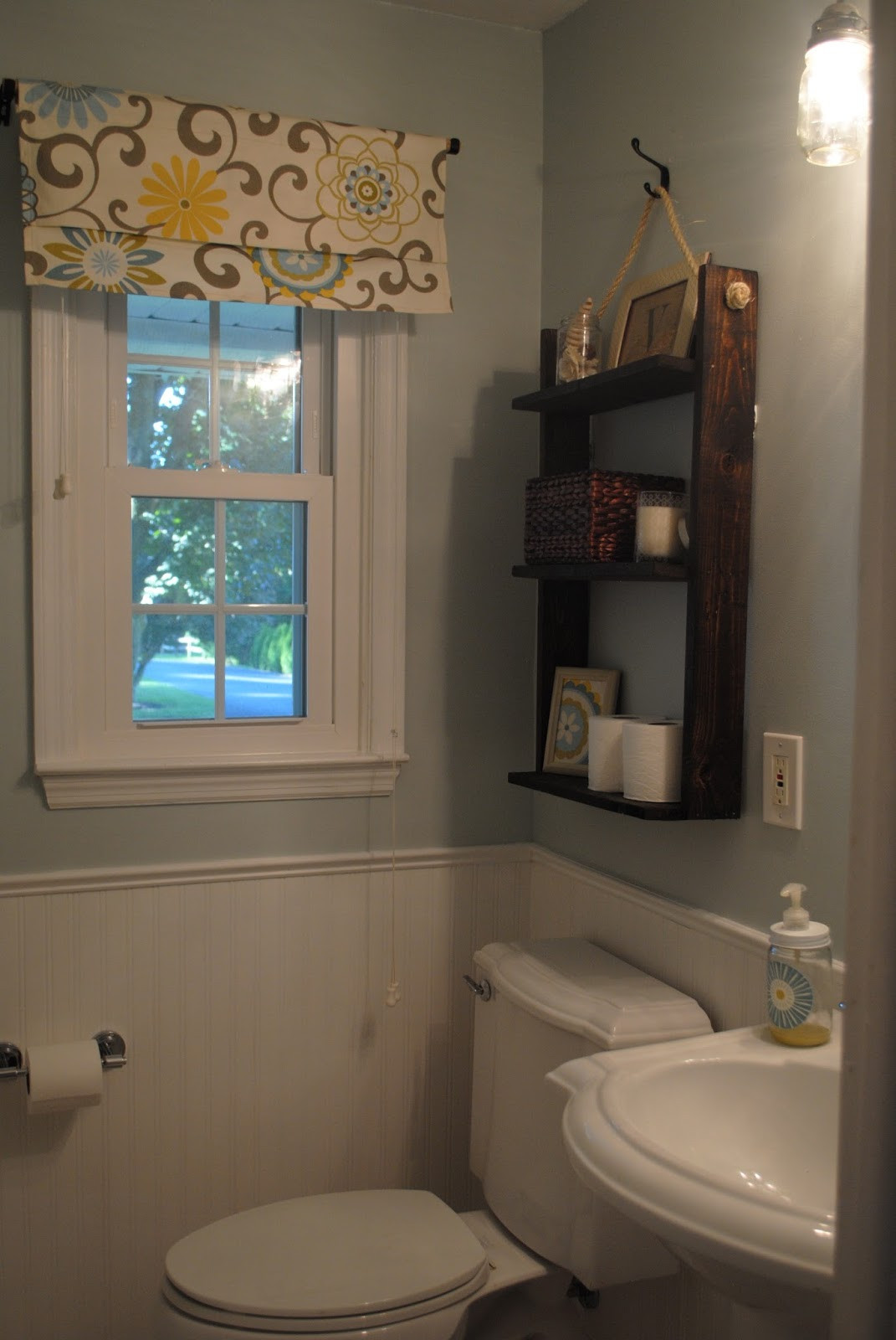 Small Bathroom Makeovers
 Two It Yourself REVEAL $100 Small Bathroom Makeover