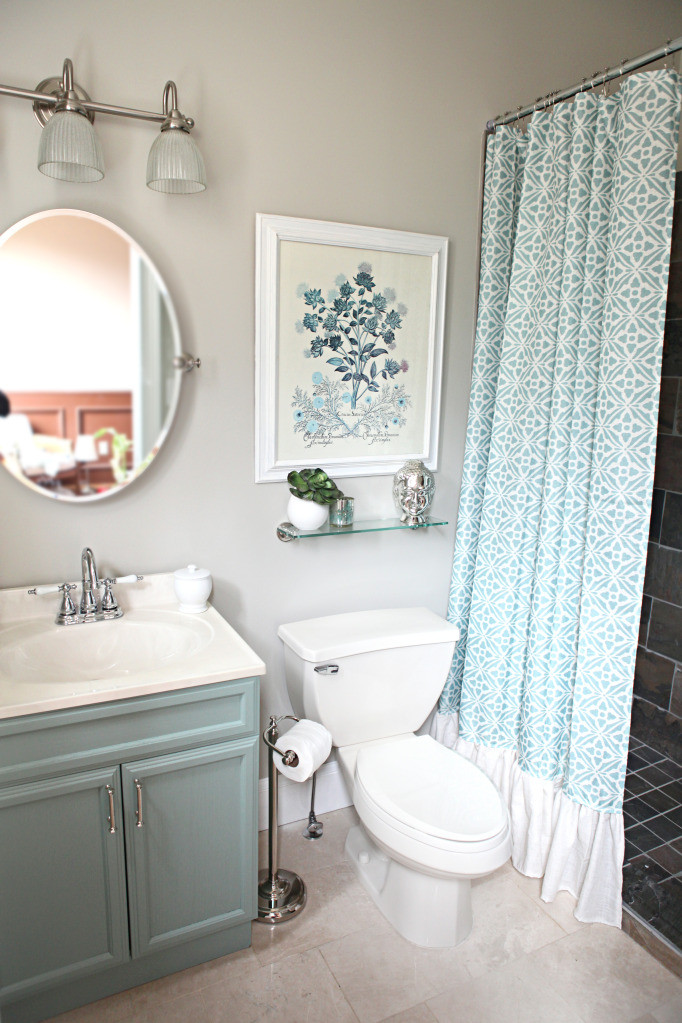 Small Bathroom Makeovers
 Room Decorating Before and After Makeovers