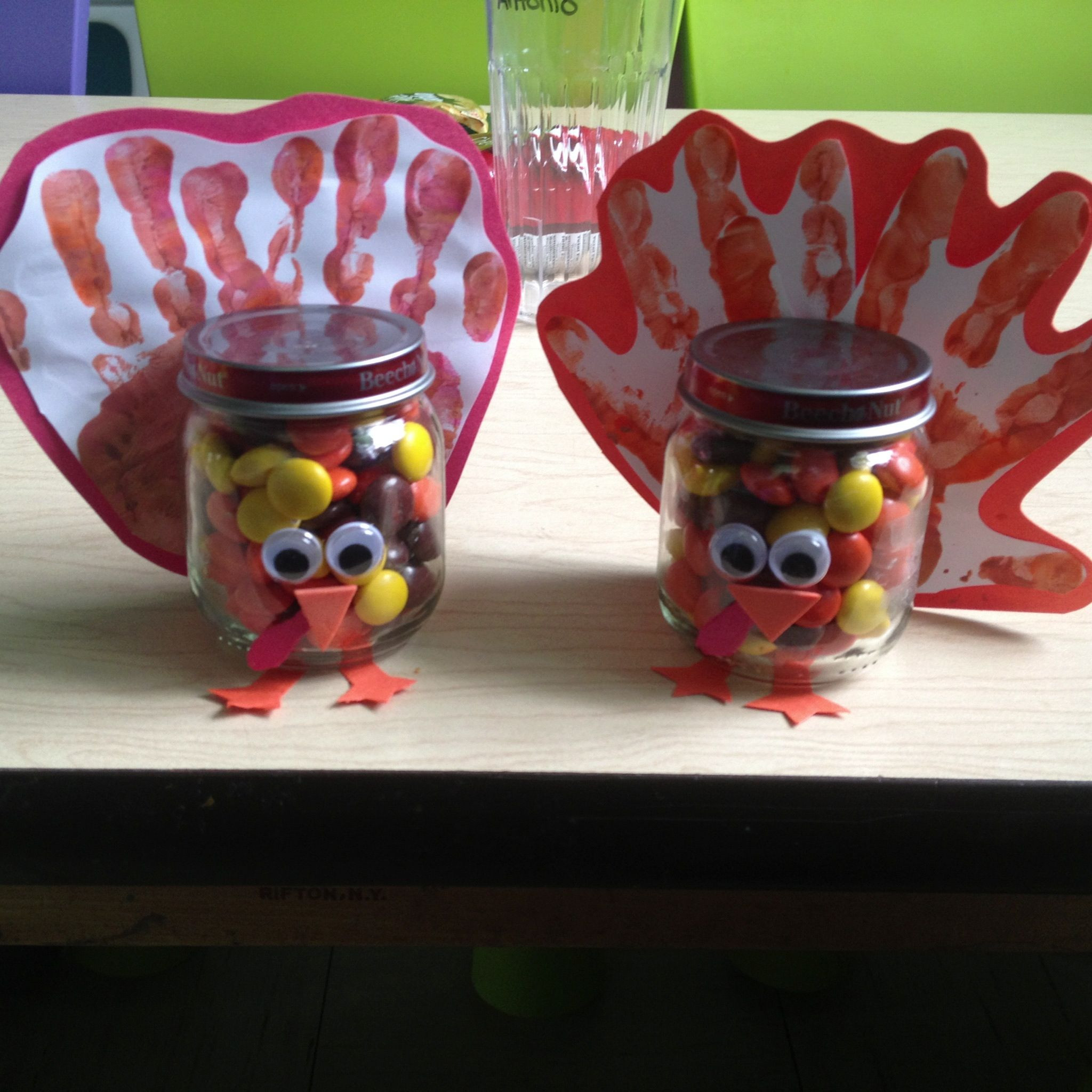 Thanksgiving Craft Ideas For Preschoolers
 25 Preschool Thanksgiving Crafts Make a Thanksgiving Turkey