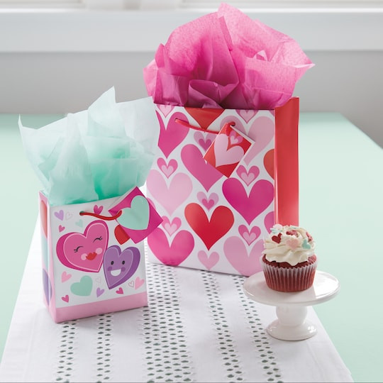 Valentines Day Gift Bags
 Smiling Hearts Valentine Gift Bag