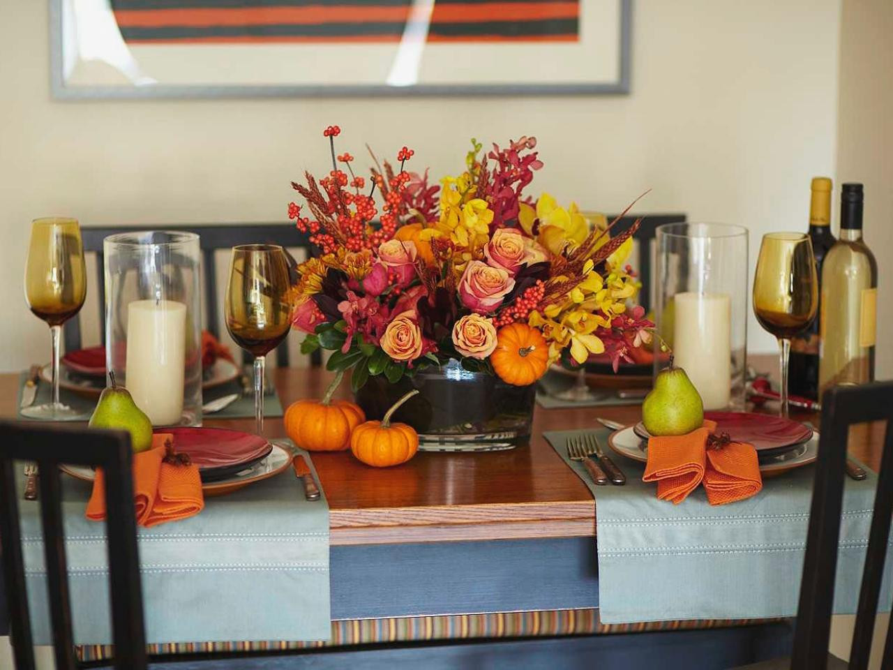 When To Put Up Fall Decor
 Unique Ideas to Up Your Hosting Game This Thanksgiving