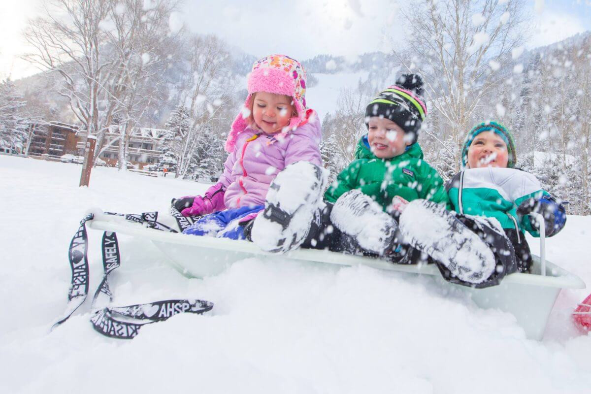 Winter Family Activities
 Family Friendly Outdoor Winter Activities and Parks in