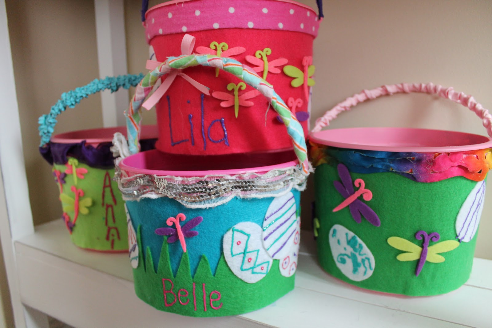 Easter Bucket Ideas
 Easter bucket makeover Find it Make it Love it