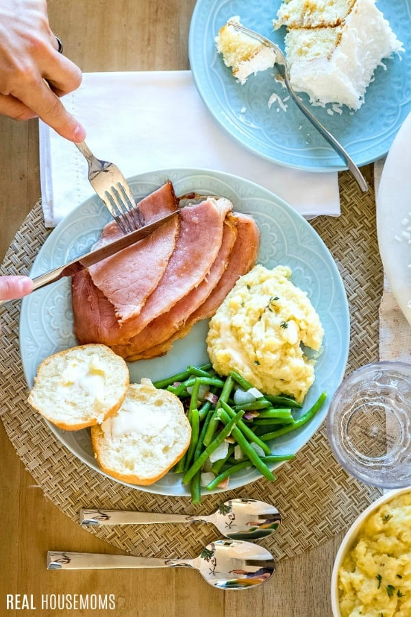 Easter Dinner Sides With Ham
 Easy Easter Dinner Entertaining ⋆ Real Housemoms