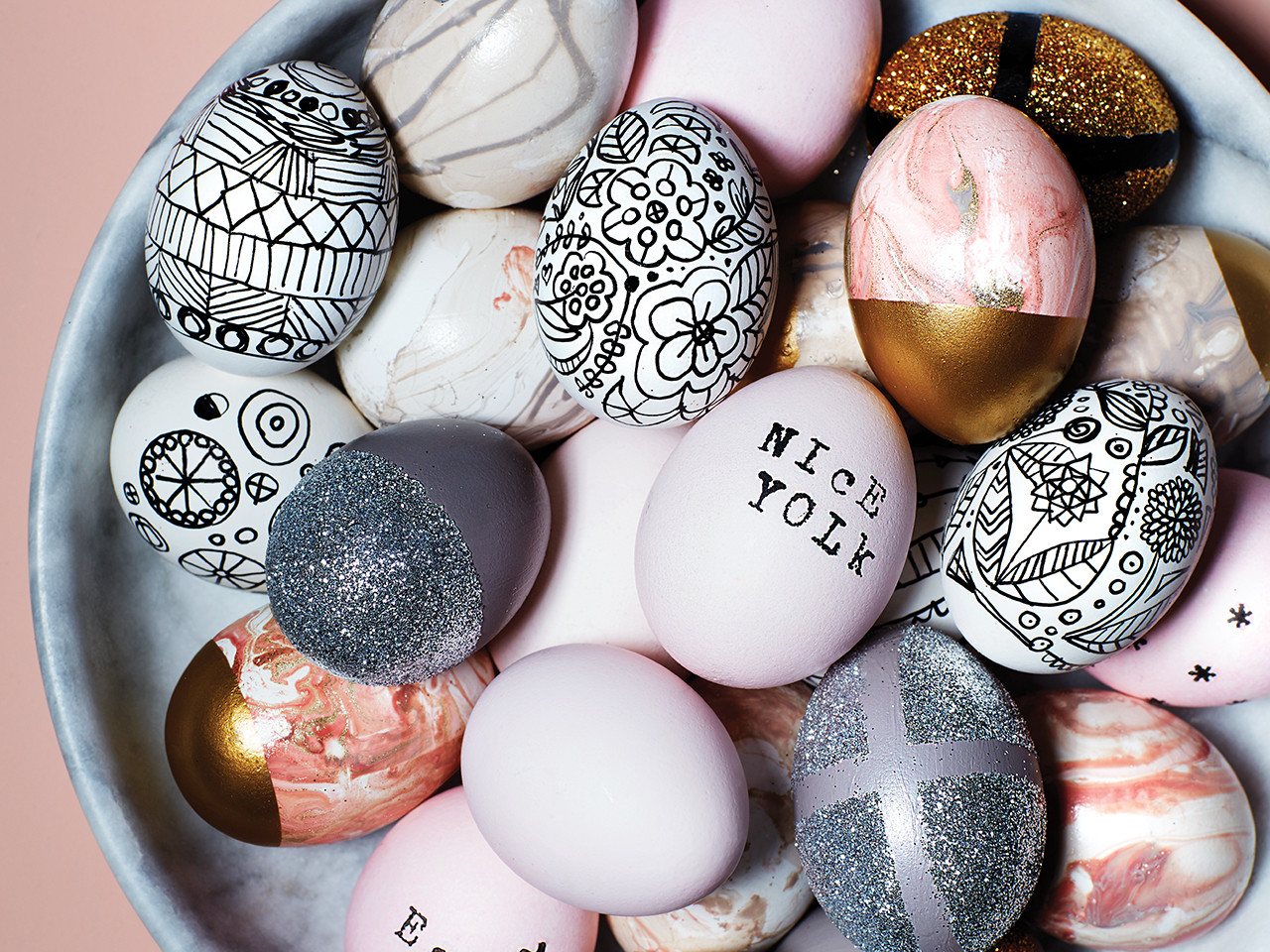 Easter Eggs Ideas
 Modern Easter Egg Decorating Ideas That Take Minimal
