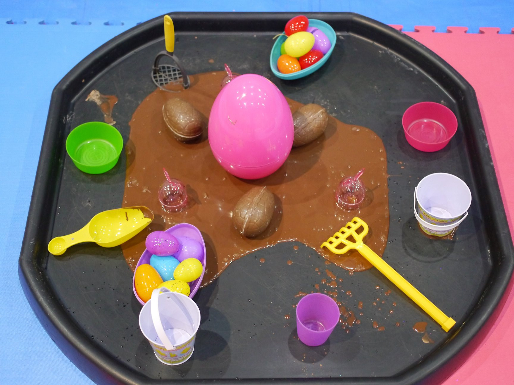 Easter Play Ideas
 Five simple Easter themed messy play ideas Mess Around