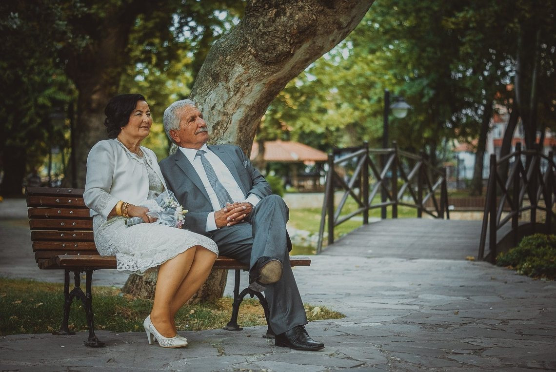 Gift Ideas For Older Couples
 5 Wedding Gift Ideas That Are Perfect for Older Couples