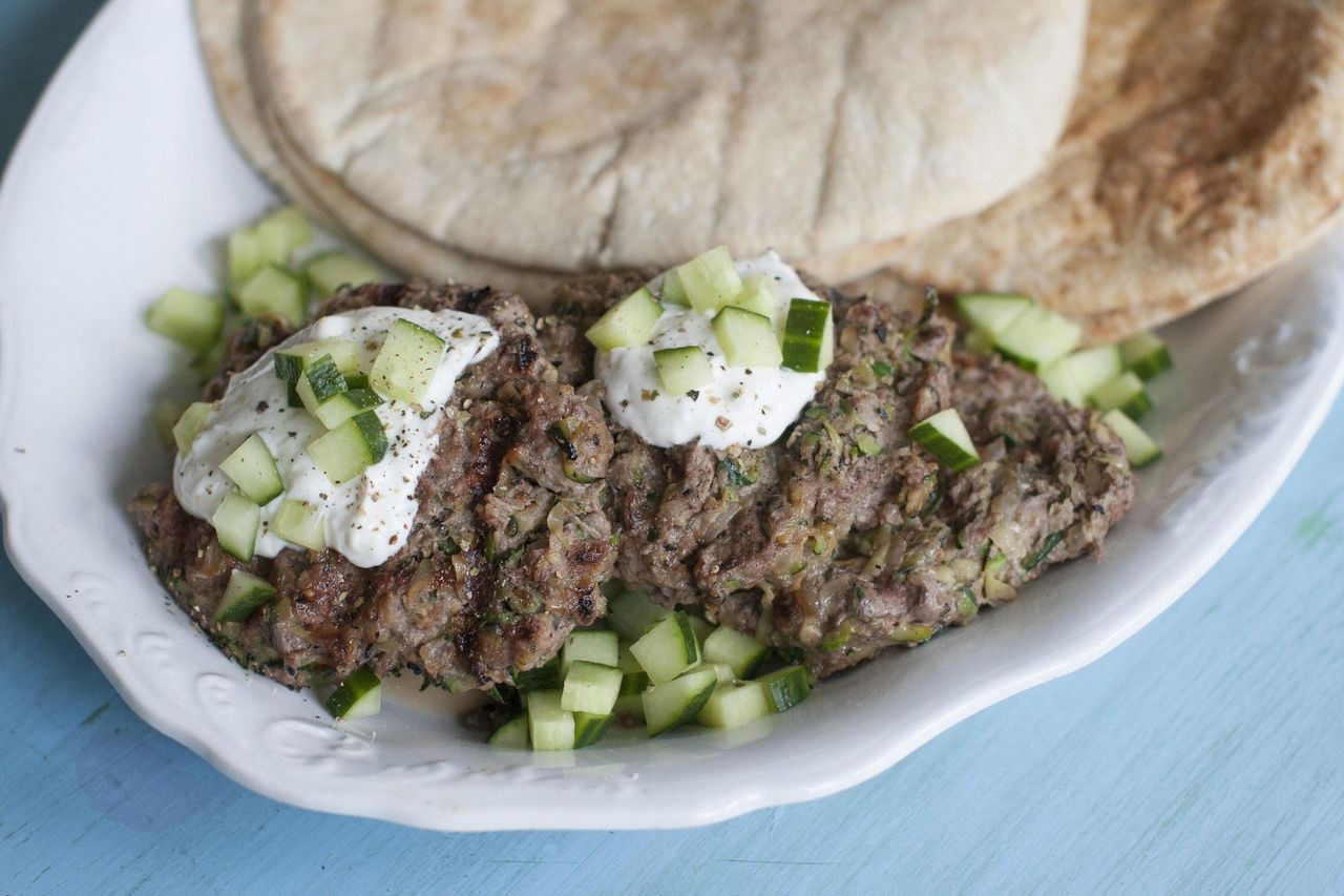 Middle Eastern Garlic Sauce Recipes
 Grilled Middle Eastern Lamb Burgers with Garlic Sauce